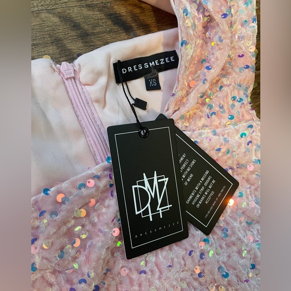 dressmezee Kady Sequin Fearher Mini - Size XS - Picture 3 of 7